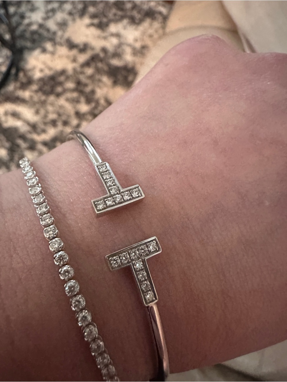 Tiffany T ring Diamond Wire Bracelet
in White Gold - Picture 3 of 8